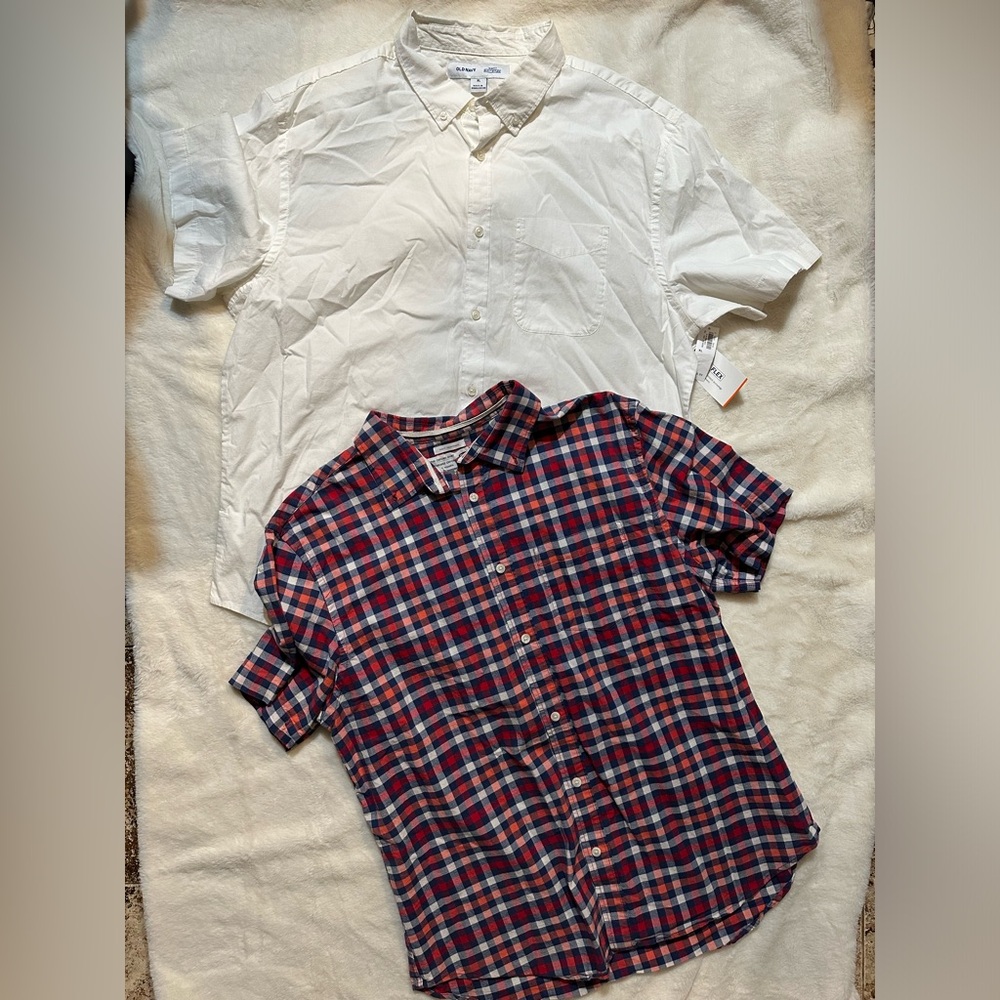 2 short sleeve button ups